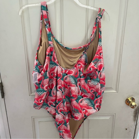 NWT Old navy plus size flamingo bathing suit. Size 4 xl - Picture 4 of 5